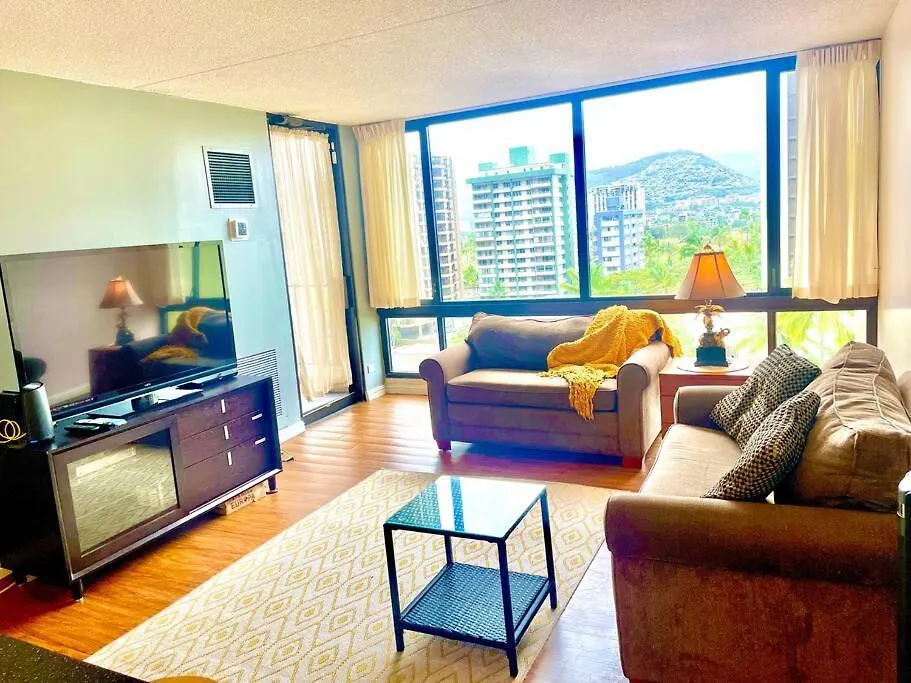 Large 1 Bedroom & Parking Views Wsun1001 Honolulu