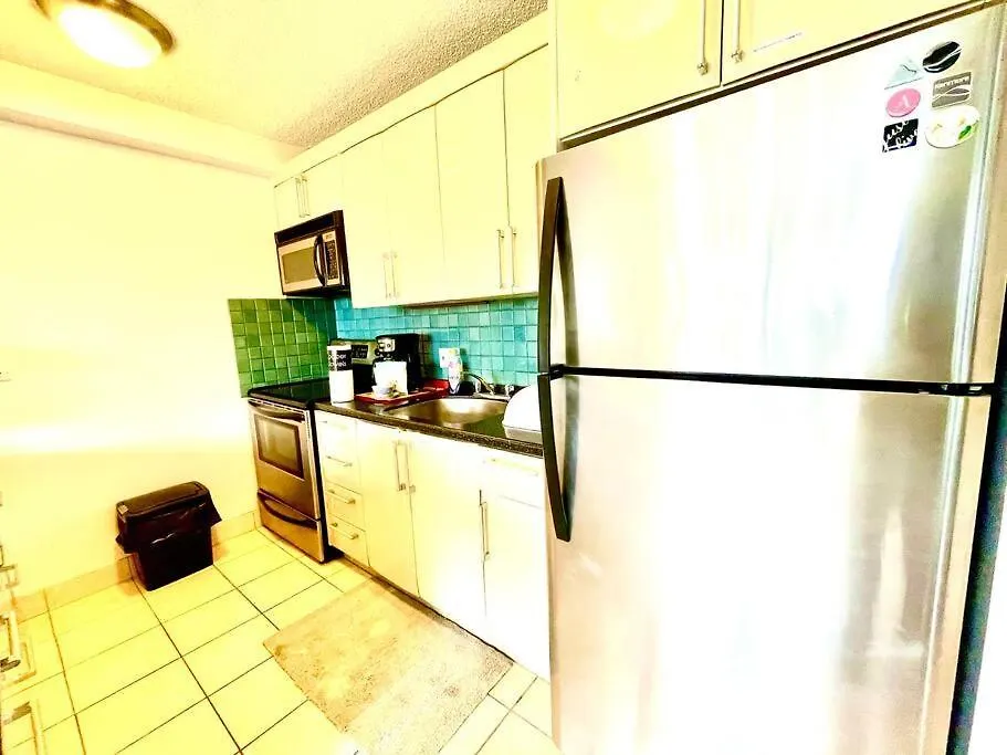 Large 1 Bedroom & Parking Views Wsun1001 Honolulu